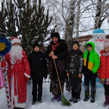 Новогодний утренник «Хорошо, что каждый год к нам приходит Новый год» (с. Денискино)